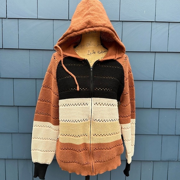 SHEIN Sweaters - 🤎🖤🤍Shein brown striped sweater zipper hoodie cardigan medium